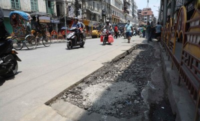 काठमाडौँ महानगरले काटेको सडक कालोपत्रे हुँदै